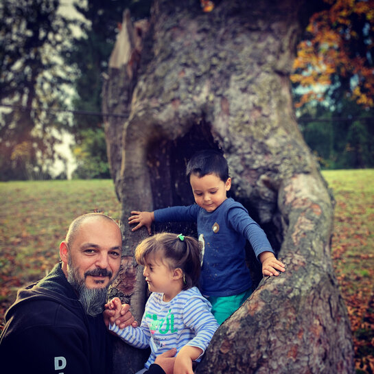 Beátka s tatínkem Honzou a bráškou Viktorkem