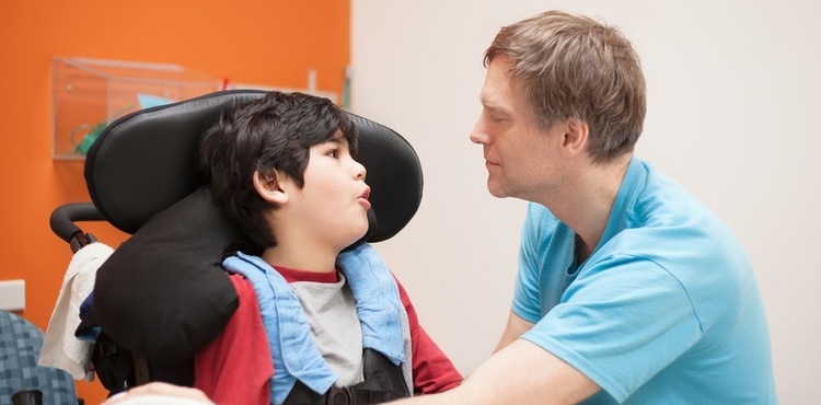 Smířit se s tím, že leccos bude jinak, představuje klíč k přijetí dítěte 