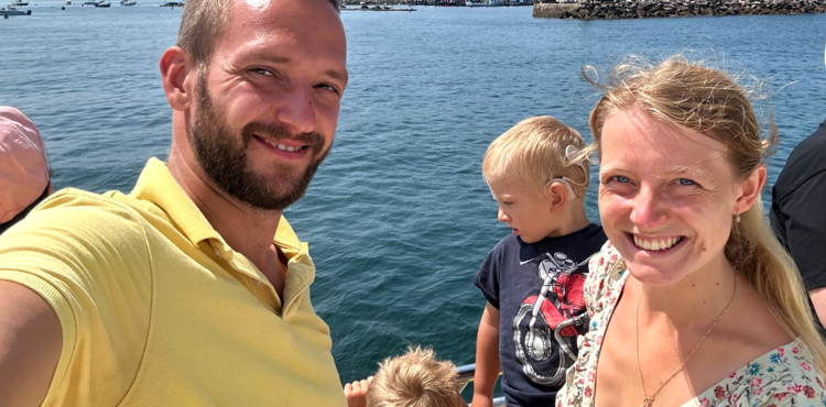 Implantát je „sluch na baterky“. Proto je znakování tak důležité